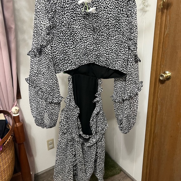 Bardot Mini Leopard Dress 🐾 - Picture 12 of 14